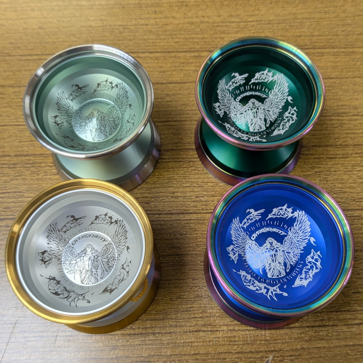 sniper_sirius's tweet photo. 姉貴「同じヨーヨーいくつも何に使うの？」
私「俺が知りてーよ🥲」

だが、今は数に助けられてる。
消耗品の交換、オイルメンテが必要なので定期的にやるより、交換して月末にやれば練習時間を確保できる。
外出先で予備があると心強い。

#ヨーヨー #MowlOG https://t.co/wpDiUlWXJn