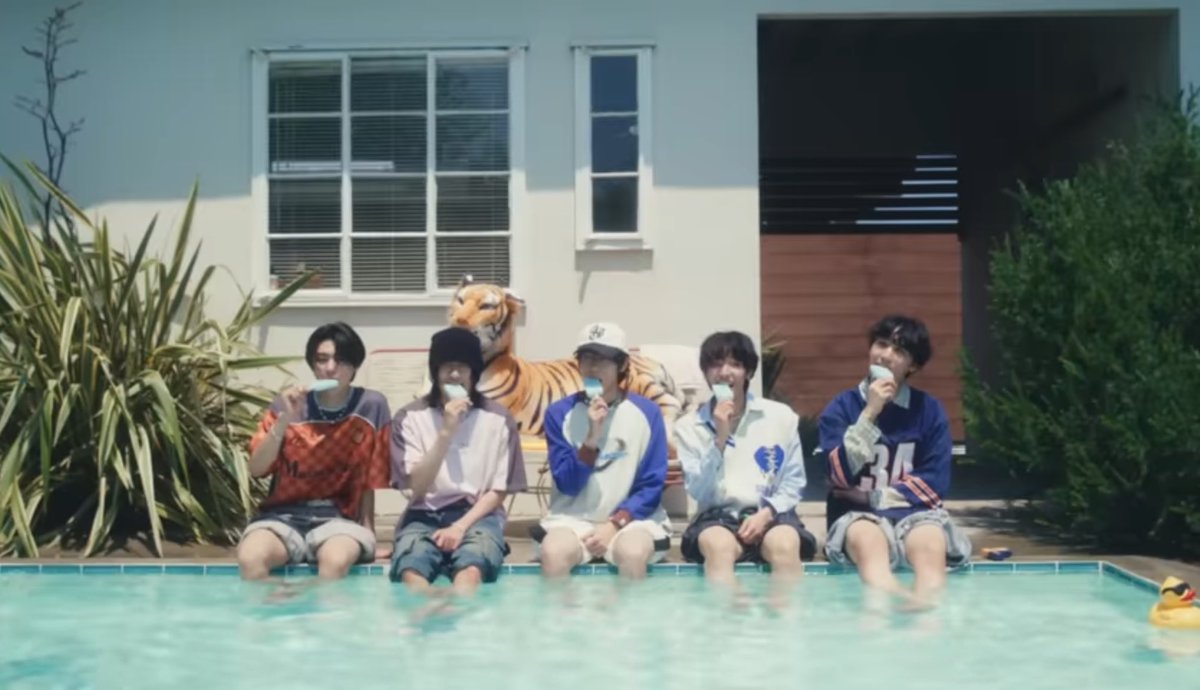 __1pypr's tweet photo. ほんま青色💙🩵似合うしプールなつかしいなあ；；；；
#WILDBLUE @wildblue_ykme https://t.co/8GaOEVJMTu
