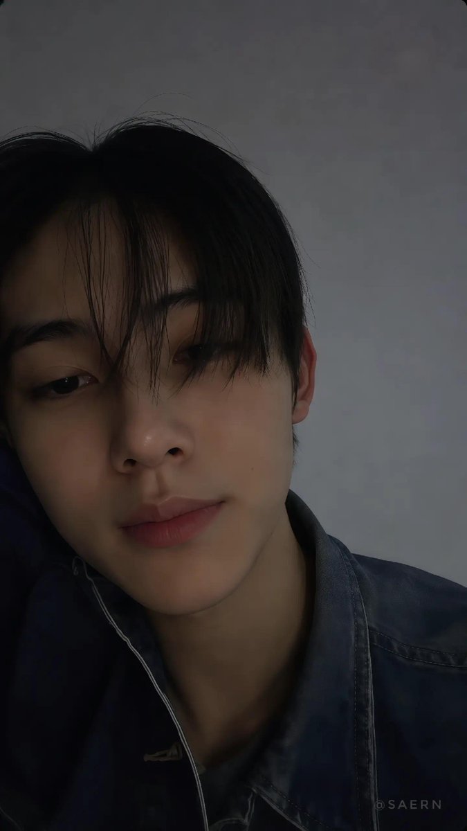 eomseaneoms's tweet photo. #seonghyeon live weverse https://t.co/PPlibXhOfY