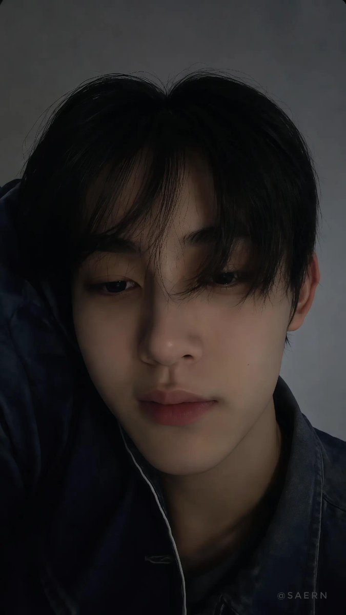 eomseaneoms's tweet photo. #seonghyeon live weverse https://t.co/PPlibXhOfY