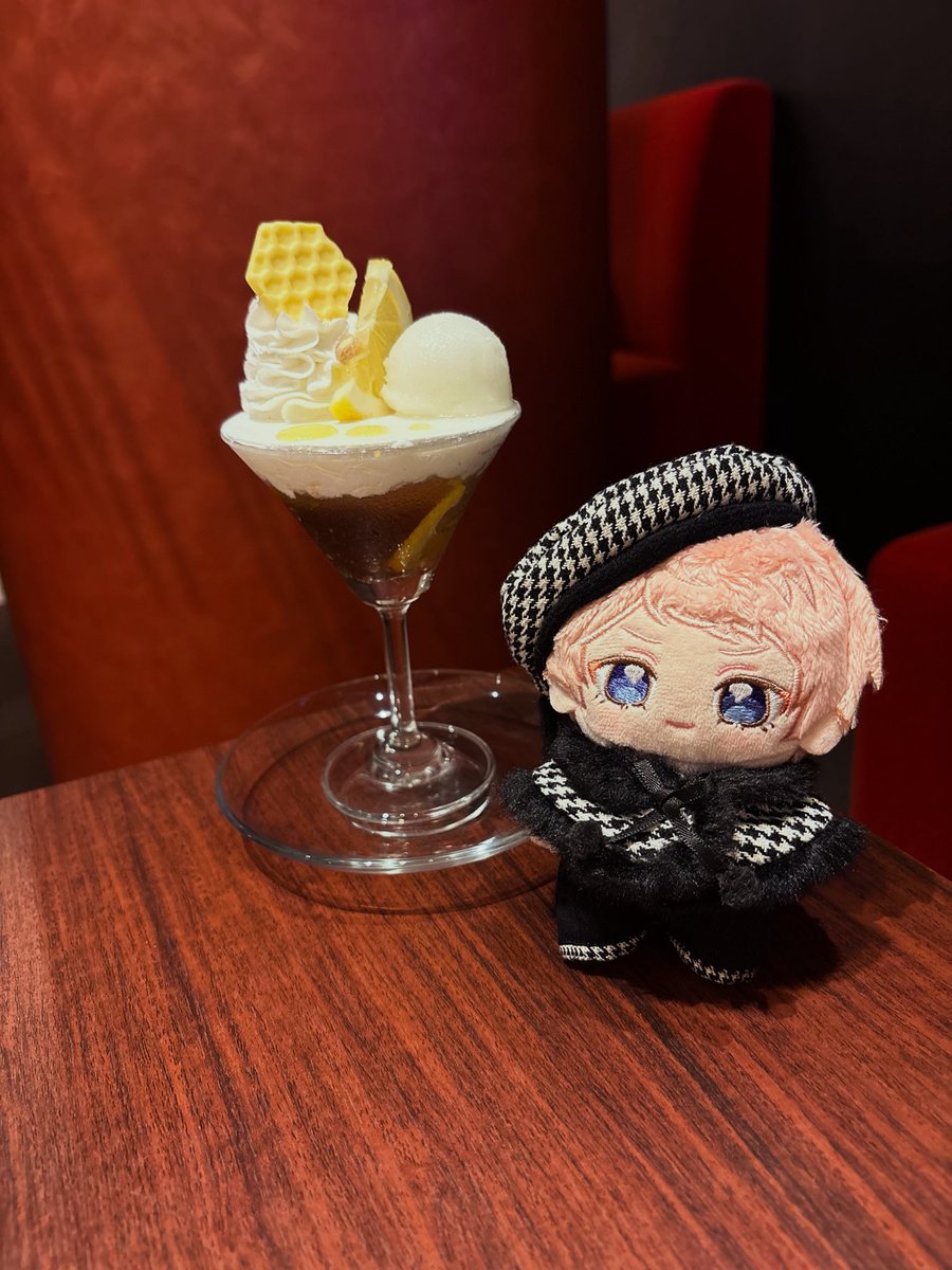 necomusumenui's tweet photo. ハニカム・レモンティーカクテルパフェ🍯🍋
秋の装いのしゅぬさんと* https://t.co/WnRUZm8Upu