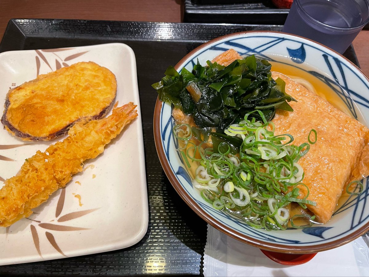 Tenki_bat's tweet photo. #夜ど飯

今日の夜ど飯🌙* :ﾟ

🦊と🍠と🦐

皆の今日のご飯教えてや〜 https://t.co/YTw9lQ7i79