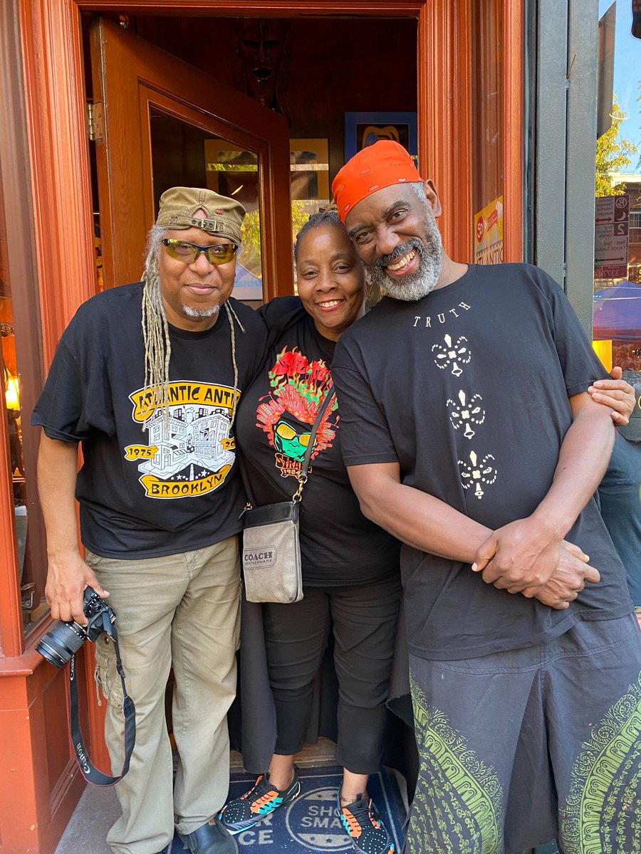 AtlanticAveLDC's tweet photo. 🎶 Hard Soul Boutique is bringing music and style to the Atlantic Antic™ this Sunday, October 4!

📍Stop by 418 Atlantic Avenue for music, fun, and Hard Soul merchandise! Say hi to Strafe, Sharon, Bravo, &amp; DJ Mario!

#hardsoulboutique #atlanticantic #atlanticavenuebusiness https://t.co/hCoOM2MoTJ