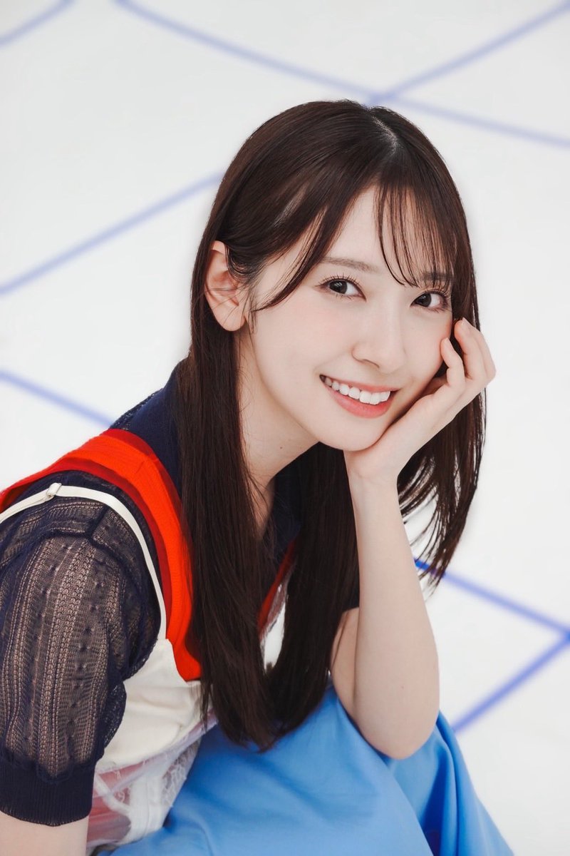 hinatazaka46's tweet photo. 【ブログ更新☀️ 金村美玖】 #みくふぉと イチャイチャ虫発売記念SP✨
https://t.co/Gmu6LlsJuW #日向坂46 #金村美玖 https://t.co/buFWmGBg4Y