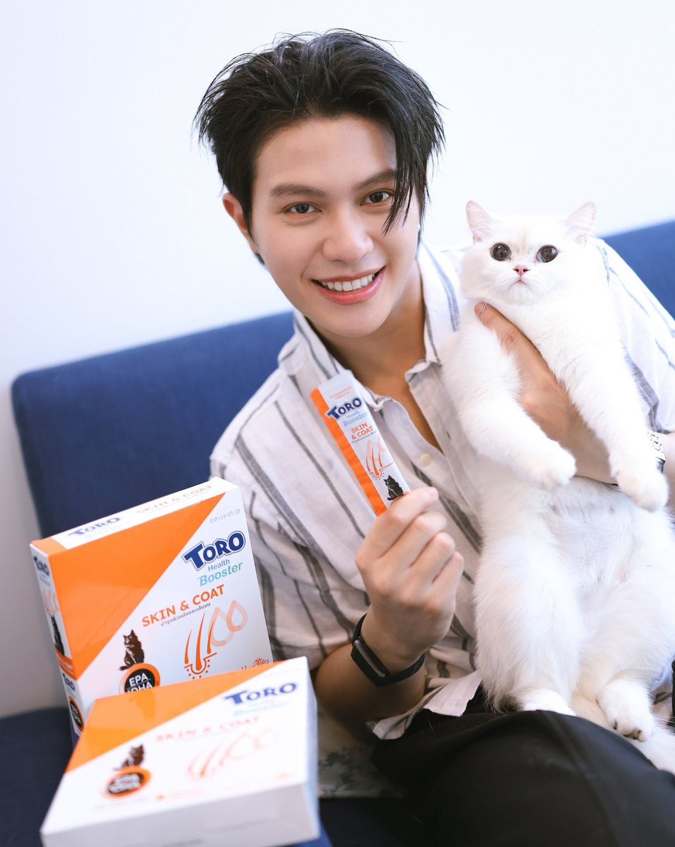 harxeuphoria's tweet photo. william with rina 🥺🩷

꒰ #williamjkp ꒱ 
#TOROCATFOOD https://t.co/qKN3AztDch