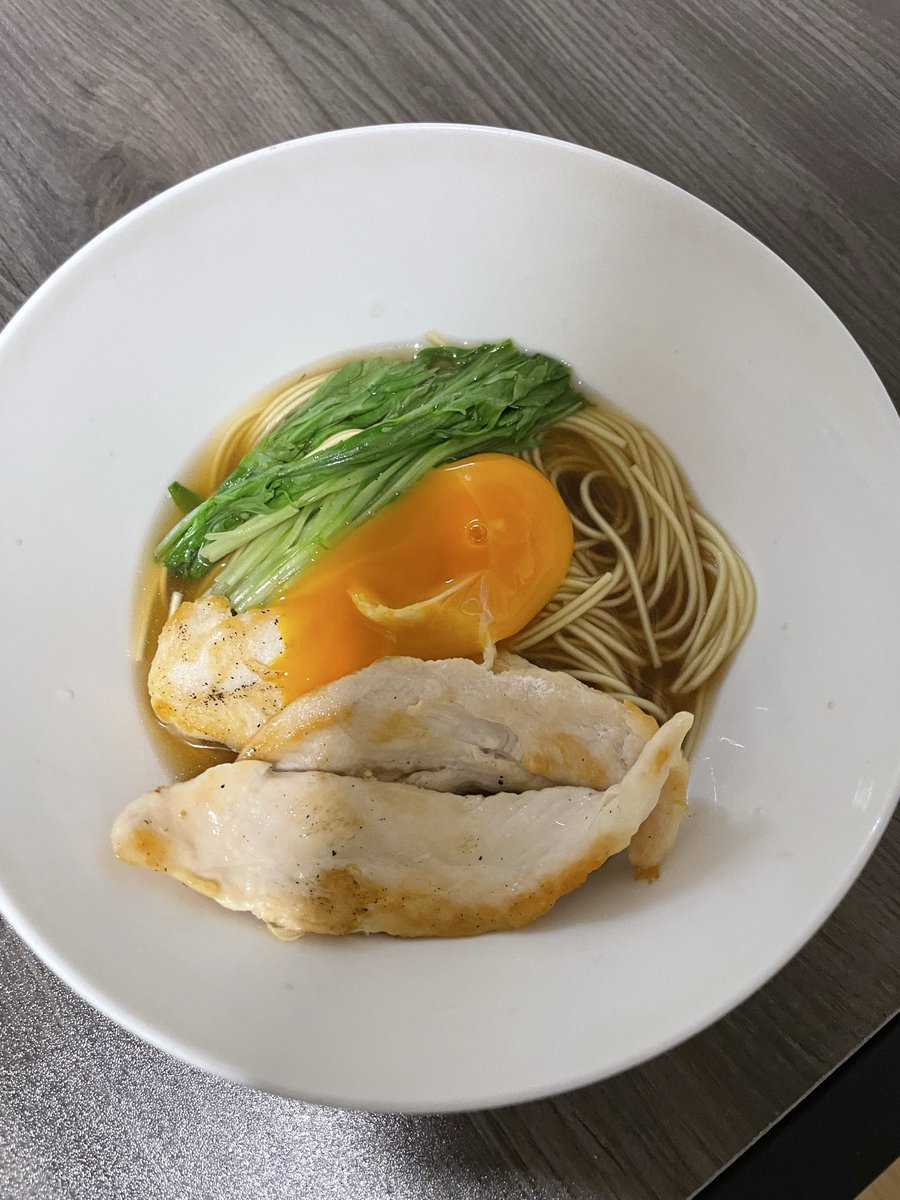 guerrilla_gau's tweet photo. なんも悪いことしてないのに腹痛い
今日の食事これやぞ https://t.co/oU8p0IcC23