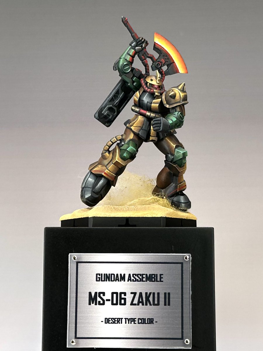nicovol48's tweet photo. GUNDAM ASSEMBLE - ONLINE ZAKU PAINTING SHOWCASE

デザートタイプカラーで完成しました！
頭部の改造とヒートホークの刃を大型化し脚の動力パイプを抜いてます。

#GundamAssemble #GundamAssembleShowcase #GundamAssemblePainting #GundamAssembleHobby https://t.co/tWpVR7ONRe