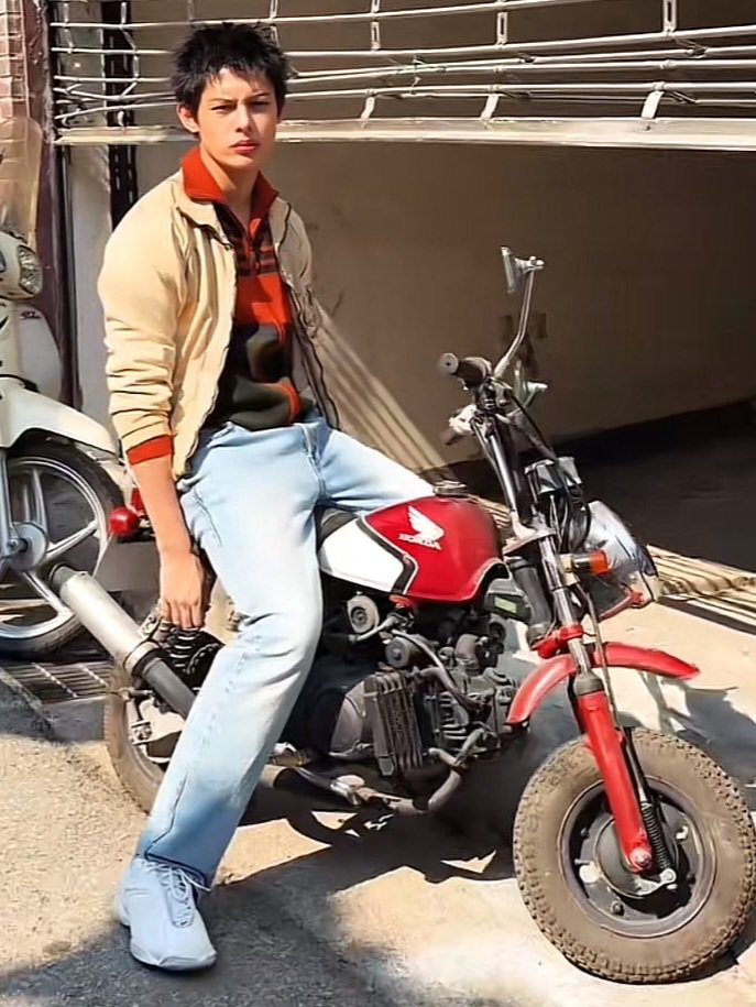 fazgalery's tweet photo. "let's go                                            "suwe gak
for a ride"                                          blar-blar" https://t.co/PUOFbhT6pZ