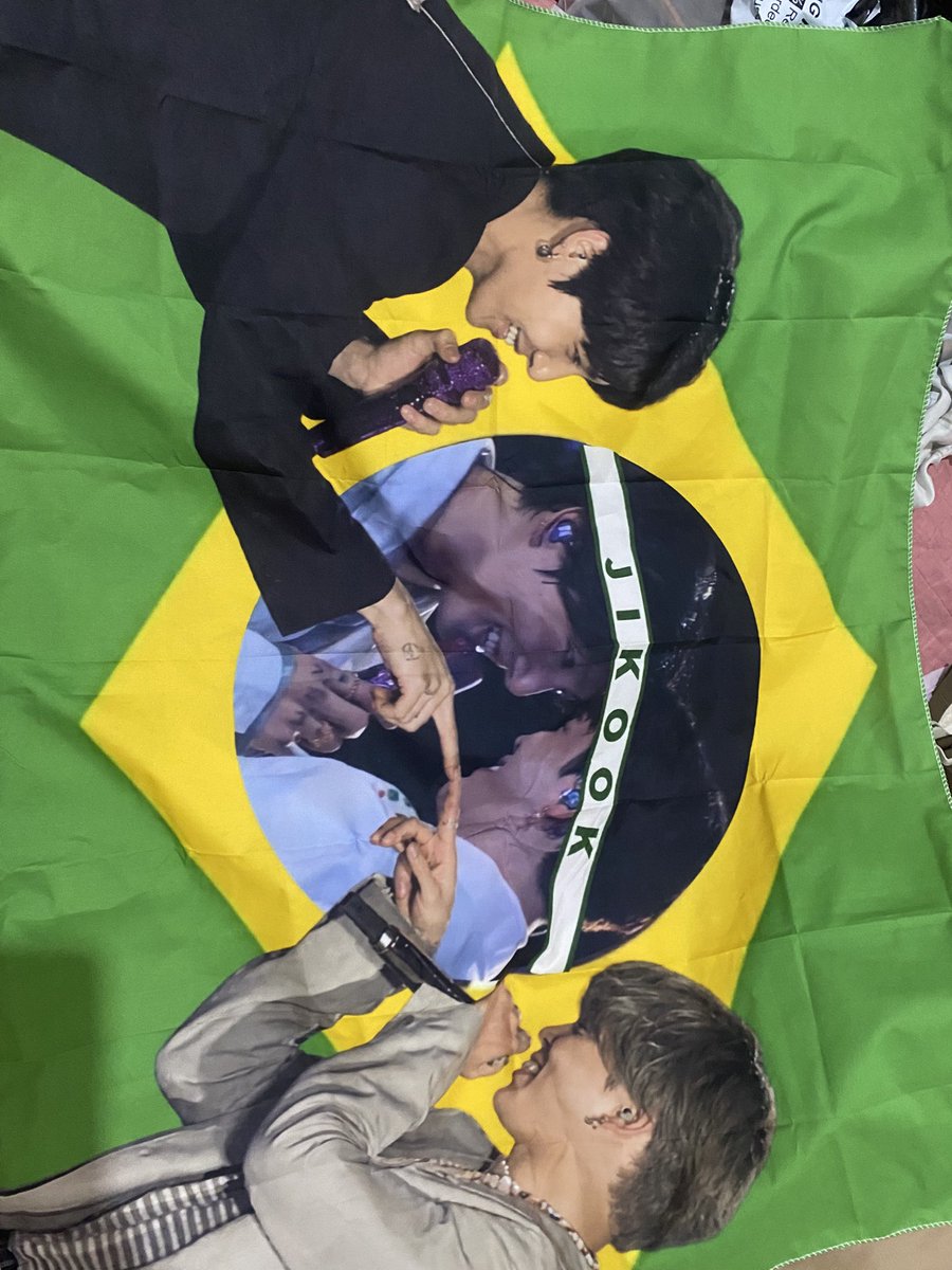 koovjm's tweet photo. AVISA QUE EH O JIKOOKISTÃO https://t.co/XFfq1hJtEm