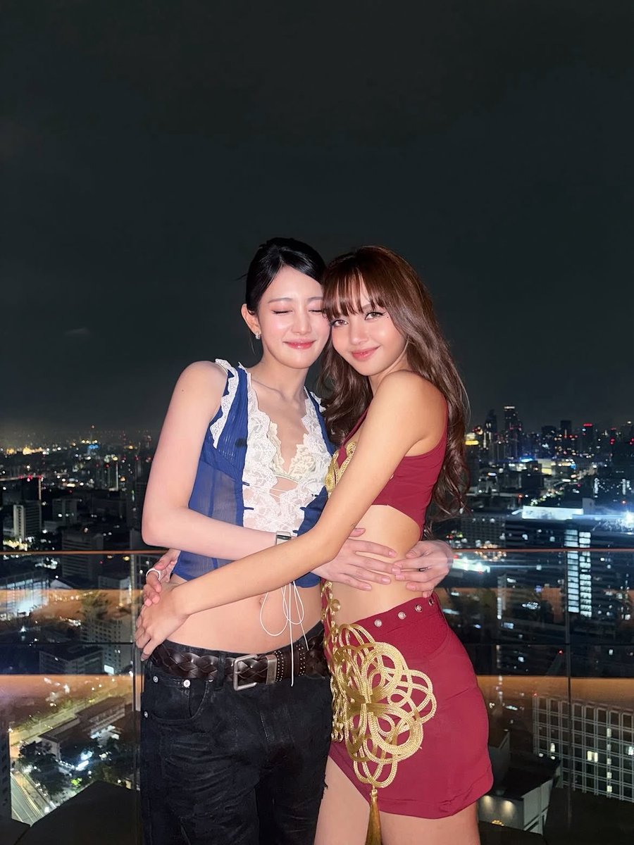 LiliesHome_'s tweet photo. 📸 min.nicha updated post:

Please engage link as below
(Like, comment, share, repost and save)

“Hello สวัสดีค่ะ💋”

🔗 https://t.co/fZjgpsBvTn

@wearelloud
#LISA #SaWaDiKa 
#LISA_SaWaDiKa
🧁🛺💨 https://t.co/3lQPCNjbjM