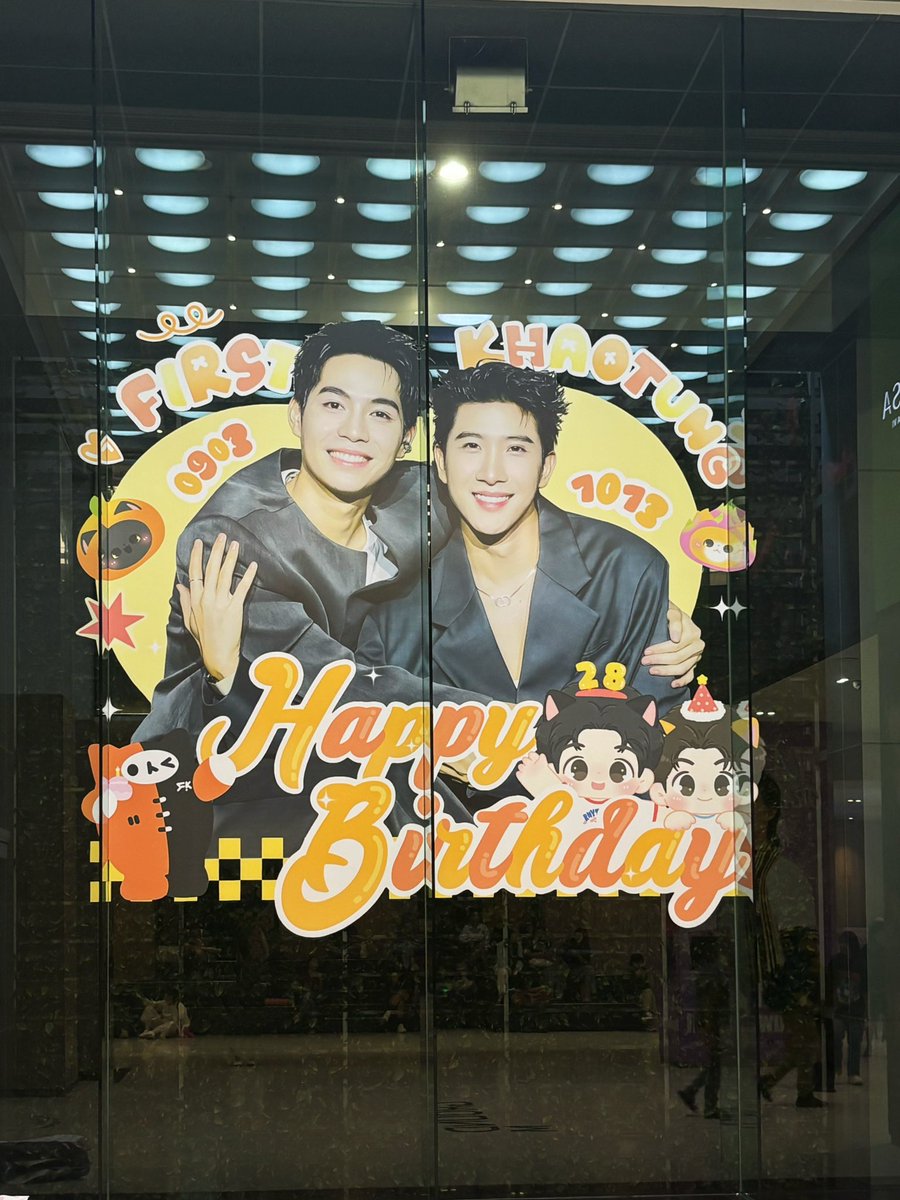 MaoMaoCAT1016's tweet photo. Support for FirstKhaotung 28th Birthday🫶

📍GMM lobby Glass
2026.10.1-10.15

Happy Birthday na🫶
You keep growing beautifully every year.❤️❤️❤️
Happy everyday🥹

@Firstkpp @myktnw 

#firstkhaotung #เฟิร์สข้าวตัง https://t.co/UnfEaRMYck