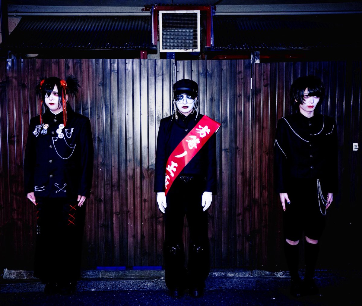NINGEN_JP_'s tweet photo. 新バンド『人間』本日生誕。

|◤　　　　　　　                          　 ◥||
　　よい『人間』になりましょう。
||◣　　　　　　　　　　　　　　◢|| https://t.co/mwenWYWKuD