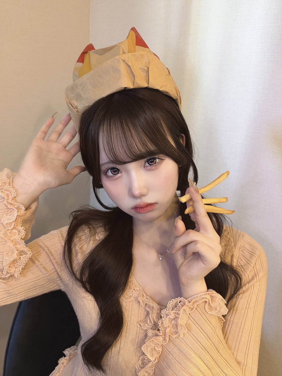 miona_10_17's tweet photo. みおにゃ飼いますか？𐄑𐅁̂ ⩊፟ ̂𐅀𐄑🍟💕 https://t.co/IWP3Vcpm1P