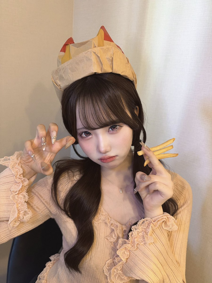 miona_10_17's tweet photo. みおにゃ飼いますか？𐄑𐅁̂ ⩊፟ ̂𐅀𐄑🍟💕 https://t.co/IWP3Vcpm1P