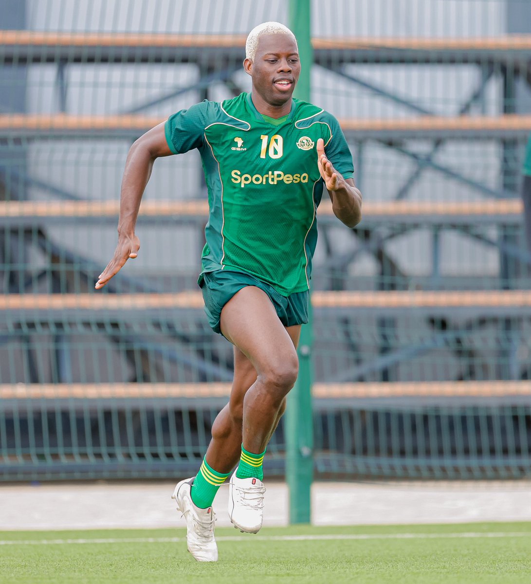 YoungAfricansSC's tweet photo. Maandalizi ya kuwapa burudani Wananchi yanaendelea🔰💪🏽

#TimuYaWananchi 
#DaimaMbeleNyumaMwiko https://t.co/Ff8FXbnZqE