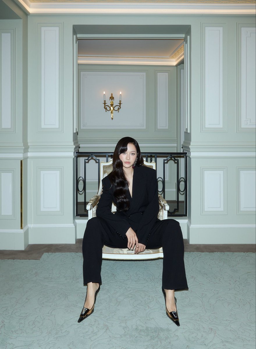 GMMTV's tweet photo. #MilkPansa #YSLxMilkPansa 
#YSL @YSL 
#YvesSaintLaurent    
#SaintLaurent 
#GMMTV 
@panlyyy https://t.co/NfpANKhddG