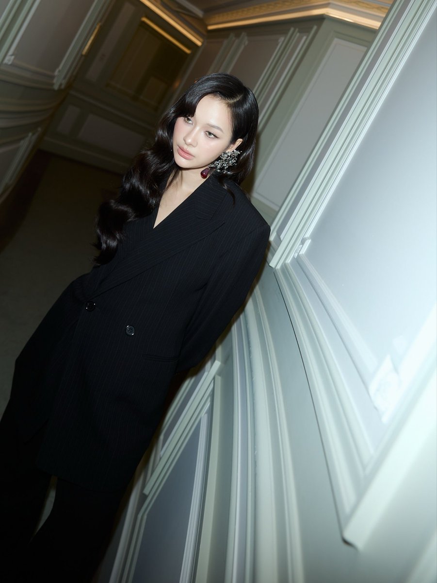 GMMTV's tweet photo. #MilkPansa #YSLxMilkPansa 
#YSL @YSL 
#YvesSaintLaurent    
#SaintLaurent 
#GMMTV 
@panlyyy https://t.co/NfpANKhddG