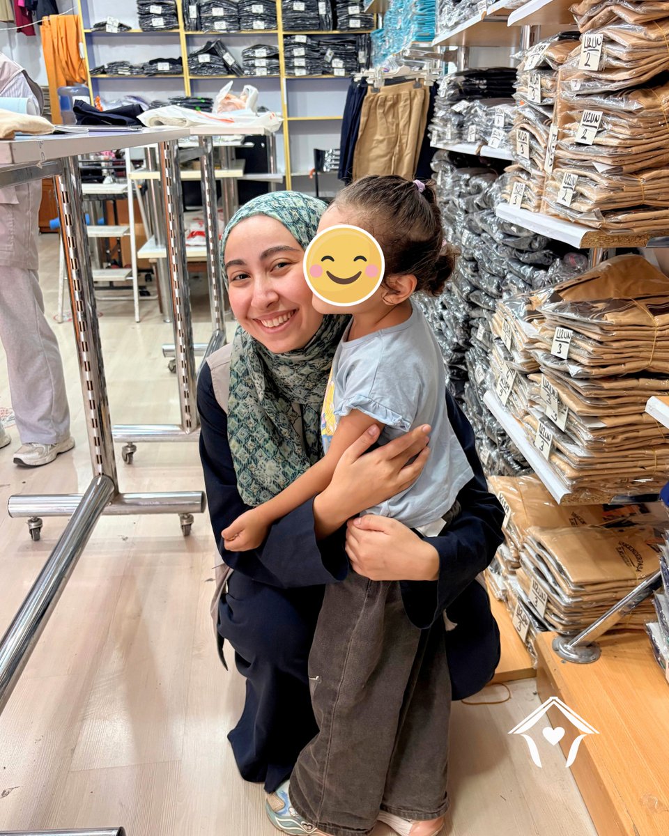iyilikhane's tweet photo. Çocuk Sponsorluğu ile ihtiyaç sahibi miniklerin gıda, sağlık, eğitim, giyim ve barınma ihtiyaçlarına destek oluyoruz. Onları sokaktaki risklerden uzak tutarak okula ve geleceğe güvenle tutunmalarını hedefliyoruz. ❤️ https://t.co/N3dS8AxHzj