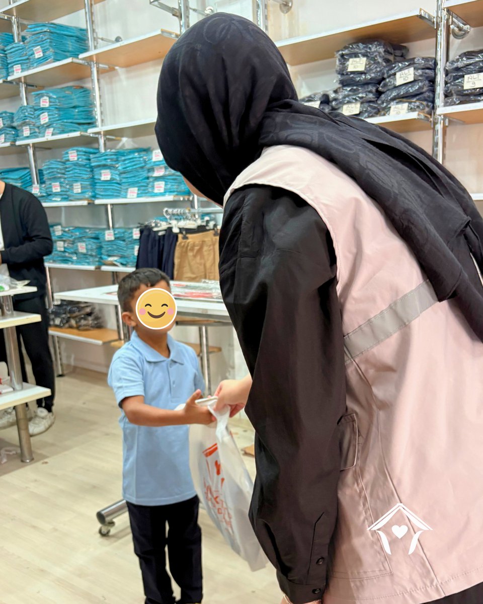 iyilikhane's tweet photo. Çocuk Sponsorluğu ile ihtiyaç sahibi miniklerin gıda, sağlık, eğitim, giyim ve barınma ihtiyaçlarına destek oluyoruz. Onları sokaktaki risklerden uzak tutarak okula ve geleceğe güvenle tutunmalarını hedefliyoruz. ❤️ https://t.co/N3dS8AxHzj