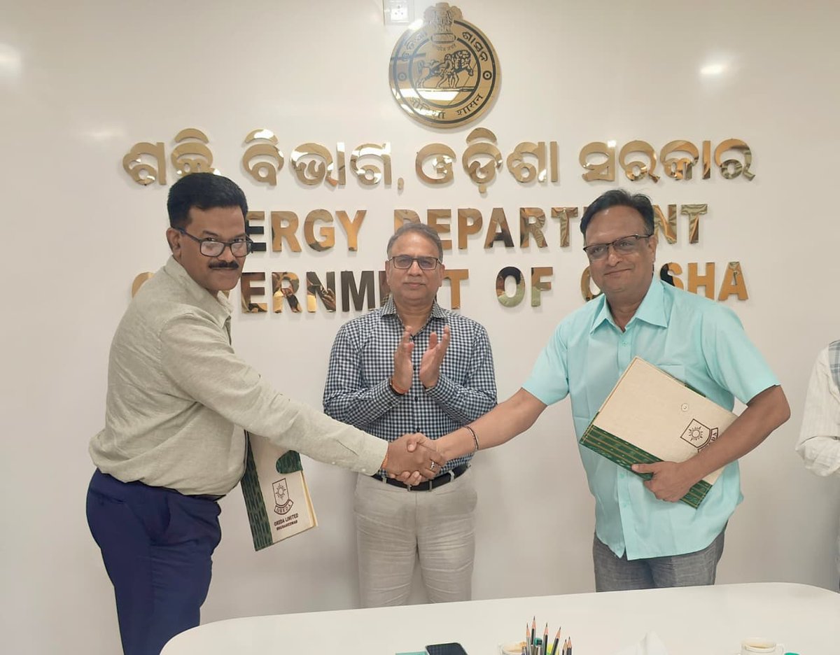 EnergyOdisha's tweet photo. An MoU was signed between Odisha Renewable Energy Development Agency (@OREDA_Odisha) and the Energy Department, Government of Odisha, for FY 2026–27, in the presence of Additional Chief Secretary Shri @vishaldevk, IAS. The MoU will provide a major boost to renewable energy development and Odisha’s clean energy ambitions.
