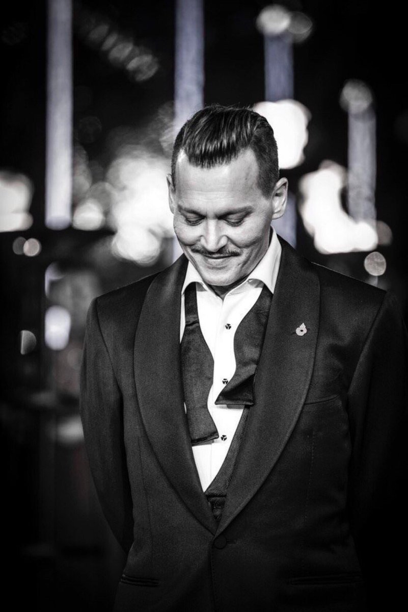GellertDepp's tweet photo. Been far too long since I’ve appreciated this photo on the tl https://t.co/jDHDR5aPCc