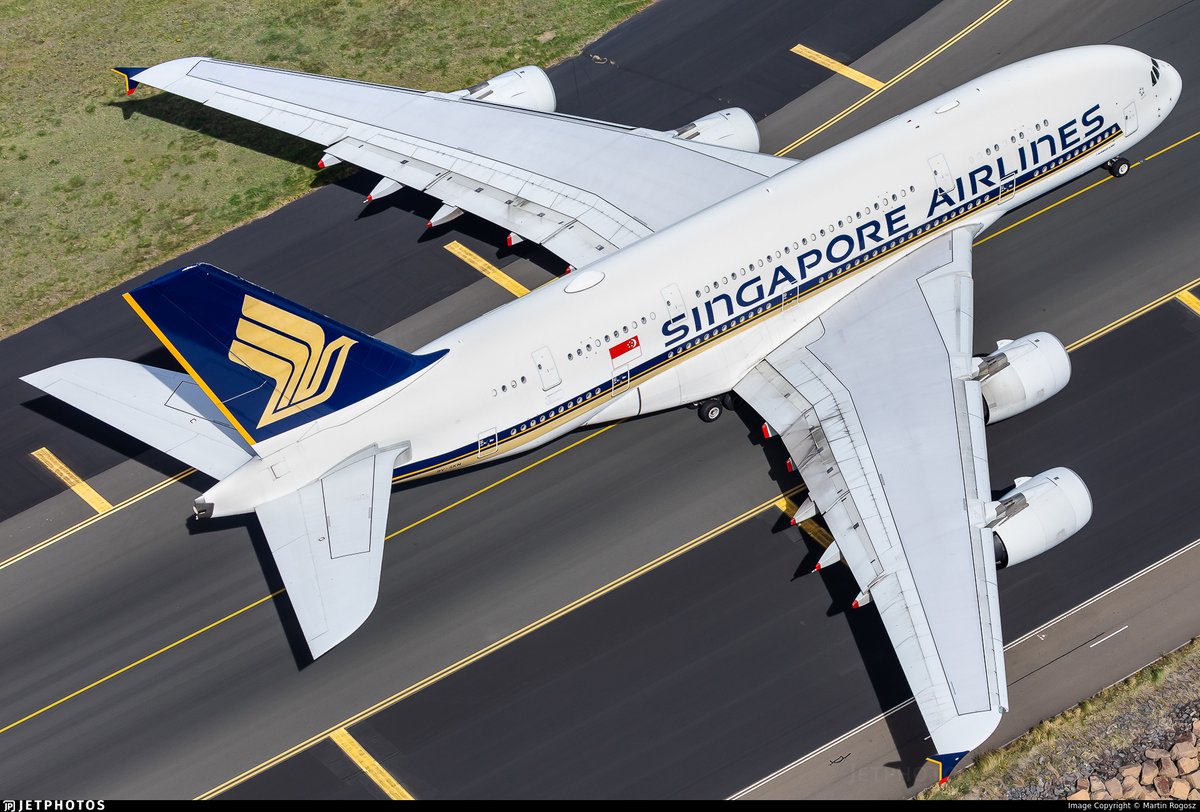 JetPhotos tweet picture