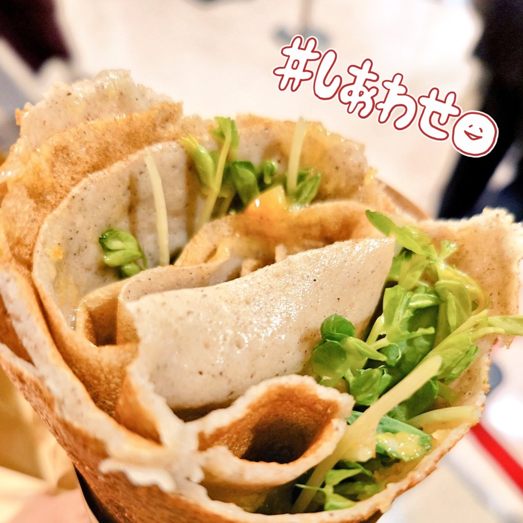 numashippo's tweet photo. #フランス展 パート2
結構並んだ…最終日だから？
モリヨシダとコルネイユで力尽きる。
むねん！！ https://t.co/F1OJiTEjKh