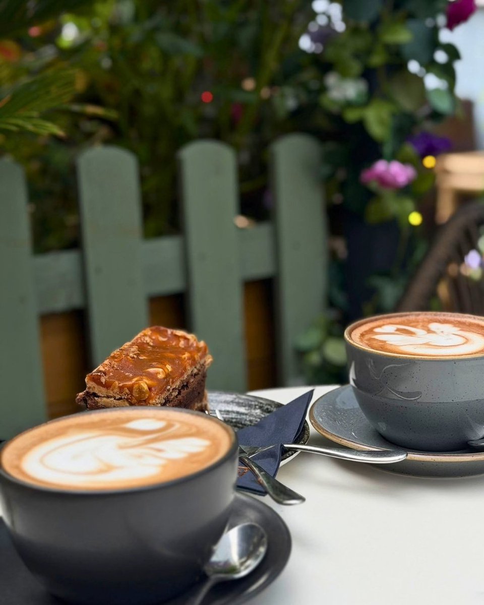 ProjectCoffeeUK's tweet photo. Midweek Mocha and a sweet treat? 😉
With a slice of Peanut Butter Stack cake, it's a match that's hard to beat!
Visit 📍 #ProjectCoffee #TadpoleGardenVillage #Swindon https://t.co/0bUtbKsvtY