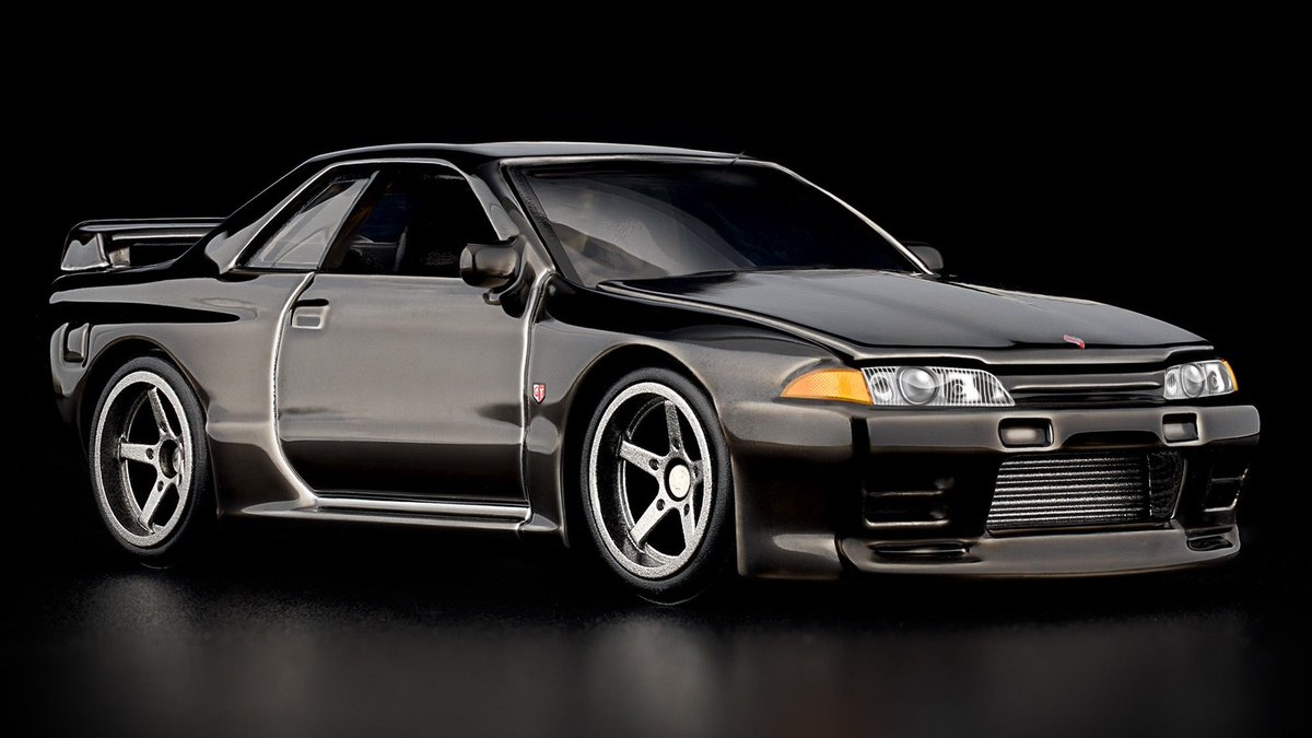 followtreasures's tweet photo. Hot Wheels gives the Skyline GT-R a slate finish, an opening hood and an N CHRG plate. A closer look at the new RLC BNR32.
https://t.co/EEG7wGM4Rz

©2026 Mattel. https://t.co/rtTIwwEtcT