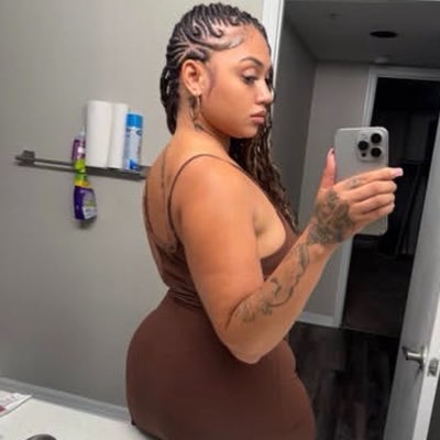 KalieTillman's tweet photo. #NewProfilePic https://t.co/vyhn75BWoJ