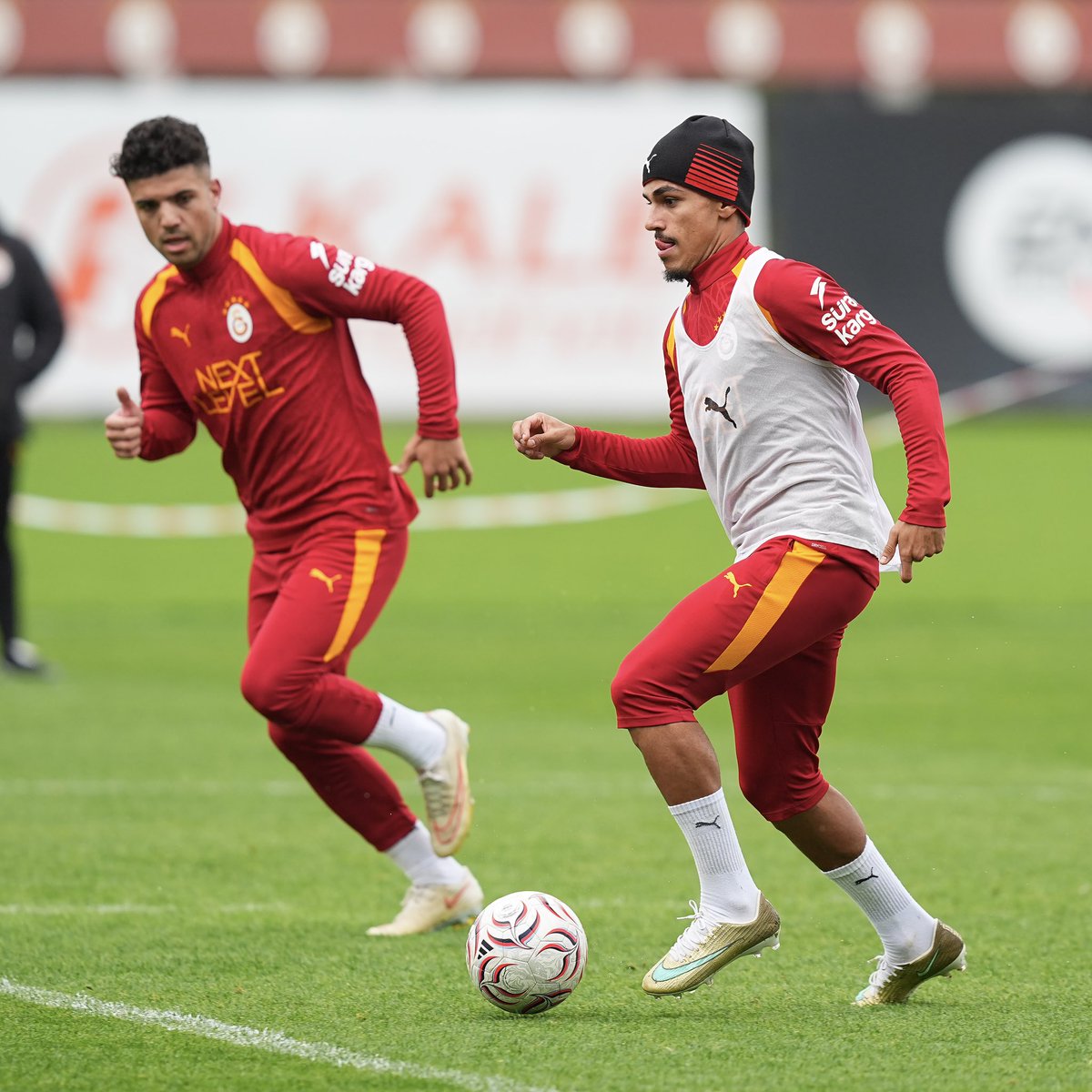 GalatasaraySK's tweet photo. 📸 #GSvKAS https://t.co/5v6N7bGni1