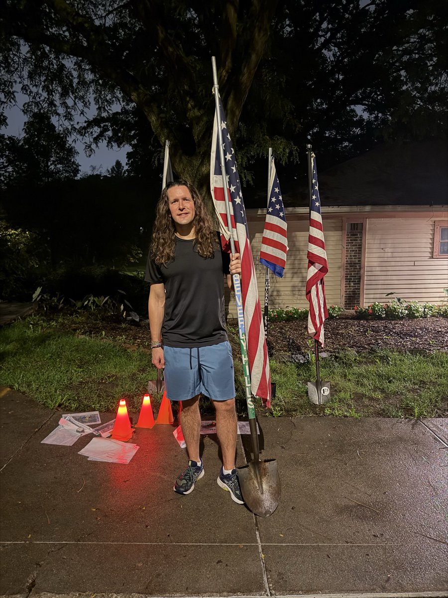 F3Omaha's tweet photo. The leadership torch @F3BeverlyHills has officially been passed!

Thank you West Ham for your leadership of this dark and hilly AO. 

Thank you Fabio for accepting the 🇺🇸 and your willingness to share that head of hair out in the gloom 

#shovelpass
#FreedToLead https://t.co/FnNQWKpK0W