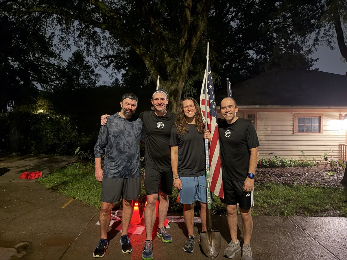 F3Omaha's tweet photo. The leadership torch @F3BeverlyHills has officially been passed!

Thank you West Ham for your leadership of this dark and hilly AO. 

Thank you Fabio for accepting the 🇺🇸 and your willingness to share that head of hair out in the gloom 

#shovelpass
#FreedToLead https://t.co/FnNQWKpK0W