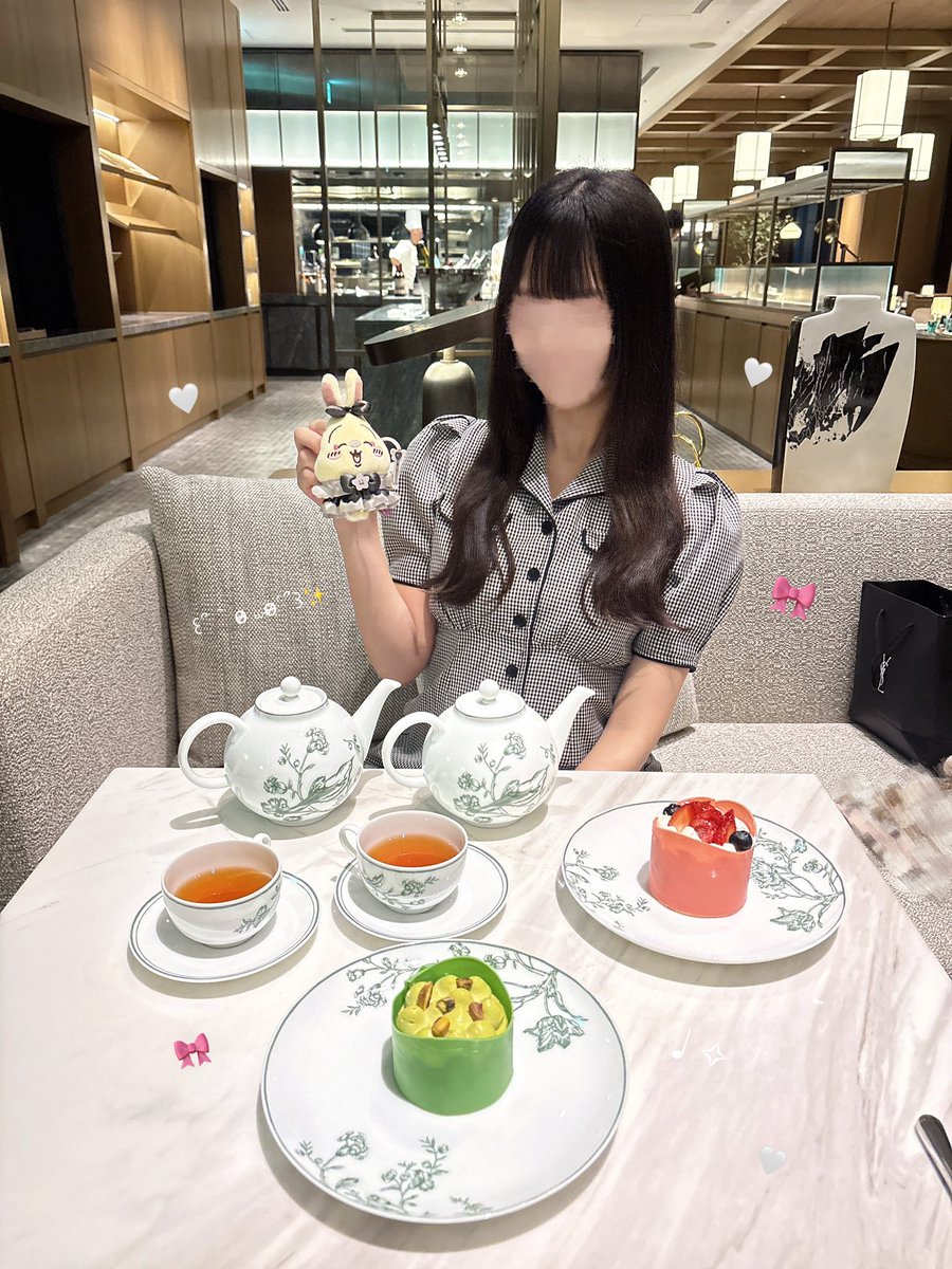 utautown's tweet photo. 📍コンラッド名古屋 SONGBIRD

ソファーふかふか🛋💭🎀
可愛い空間𐔌ᐡᴗ͈  ̫ ᴗ͈ᐡ𐦯✨️ﾝﾌﾌ https://t.co/lMA13IDg79