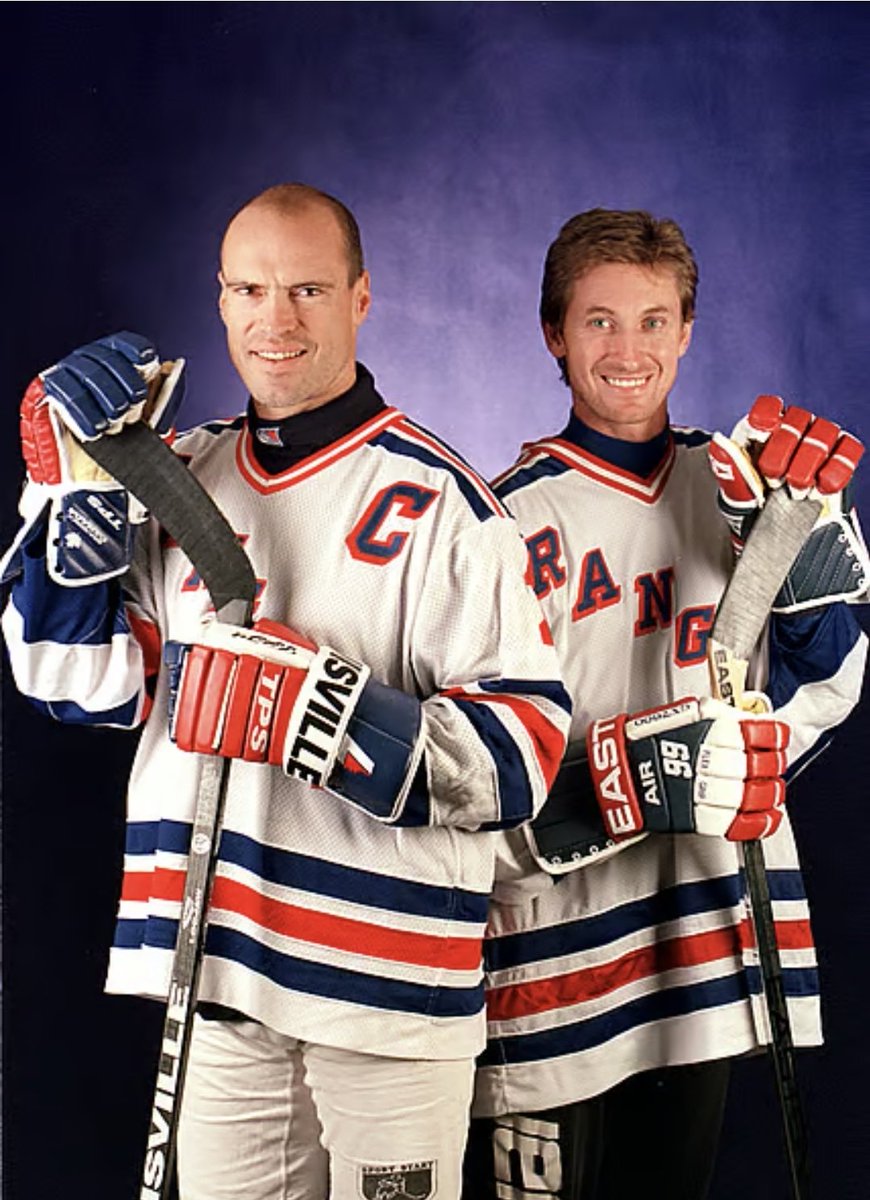 Rangerblue1978's tweet photo. On This Day 9/30/1996: The New York Rangers famously held a press conference in Rye, New York, after Wayne Gretzky officially decided to sign with the club as a free agent to play alongside his former Edmonton Oilers teammate Mark Messier. https://t.co/CZMV0qhGFG