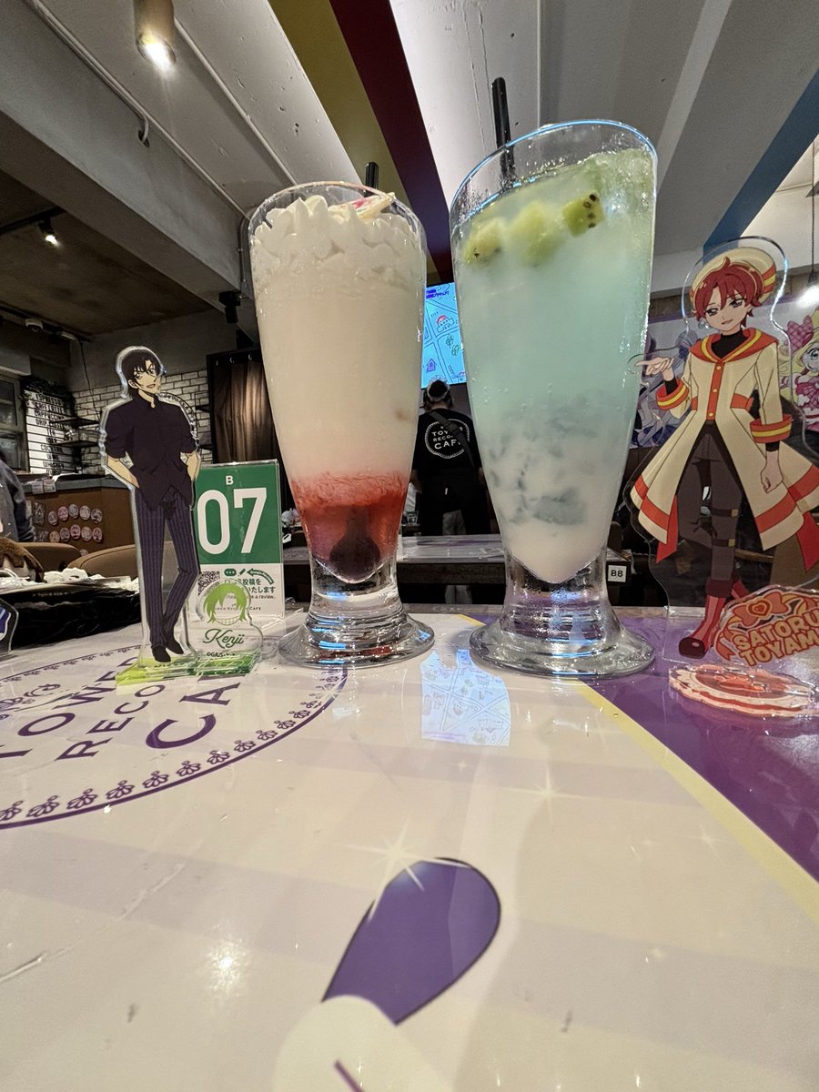 Enu__0516's tweet photo. 忘れてたこれも飲んだよ（右のドリンク） https://t.co/Fmlo1lxWnX