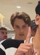 laurogeitabat's tweet photo. that guy in the back looks familiar 👀 seems like oscar and george flew in together! 

📸: hakiemasriza_ https://t.co/Da7MAmiCSi