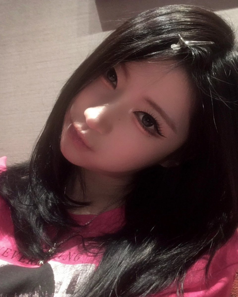 fairyasa37's tweet photo. pretty girl in pink 💘 https://t.co/3qfxnIHEPh