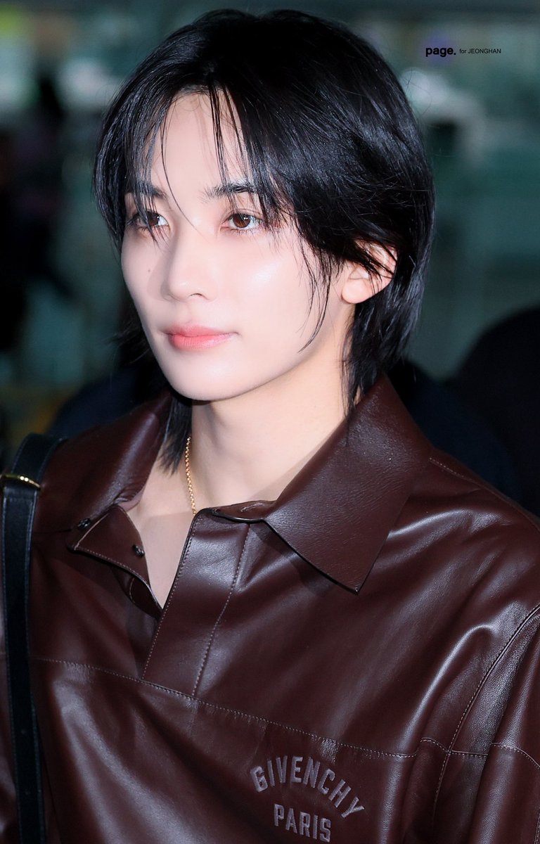 page951004's tweet photo. 260930 지방시🍫
#정한 #JEONGHAN #세븐틴 #SEVENTEEN #ジョンハン https://t.co/Vwk2sKKP4q