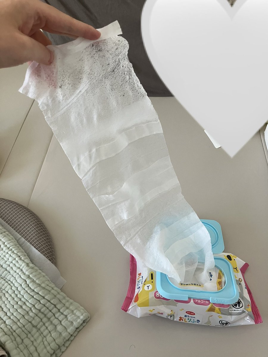 wawon_wow's tweet photo. こちらは天まで届きそうなコープのおしりふき https://t.co/iyVklfWQ7a