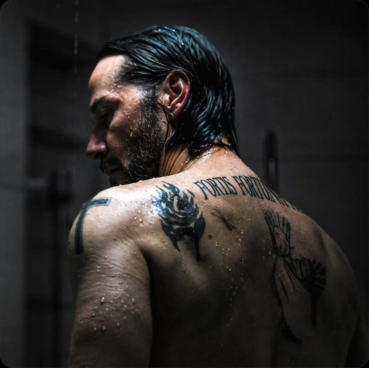 AmbassadorAvya's tweet photo. @fankeanureeve1 💫🕊💪💙🕊🎩🕊💙💪🕊💫 https://t.co/KdhKu4IqS2