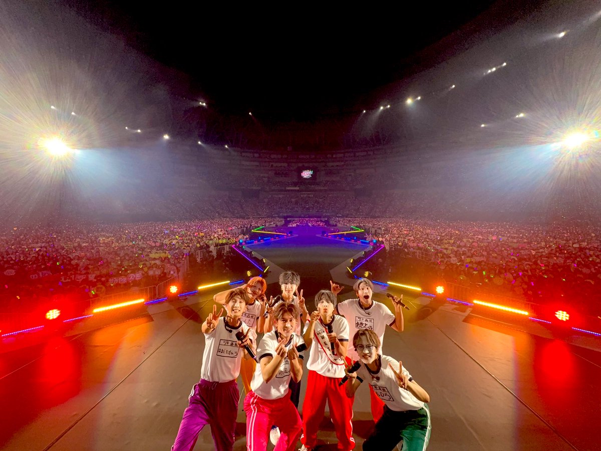 rina_f_22's tweet photo. 6年間推させてくれてありがとう

WEST.のこと好きになってよかったです
やっぱりまだ解散の実感がないけど
出逢えて、推せてよかったです

7人ともこれから幸せな日々が続きますように
ジャス民さんも幸せが訪れますように

大好きでした、ありがとう

ばいばい https://t.co/WrmHt8RK85