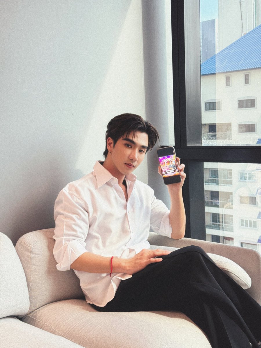 perthppe's tweet photo. เตรียมตัวไปร็อกวันพรุ่งนี้ แล้วทุกคนพร้อมรักมั้ย🎸
กดเตือนไว้ก่อนเลย https://t.co/DqiJ5oQFe6 

#ShopeeTH #ShopeeLiveTH https://t.co/eHbIbHzNBY