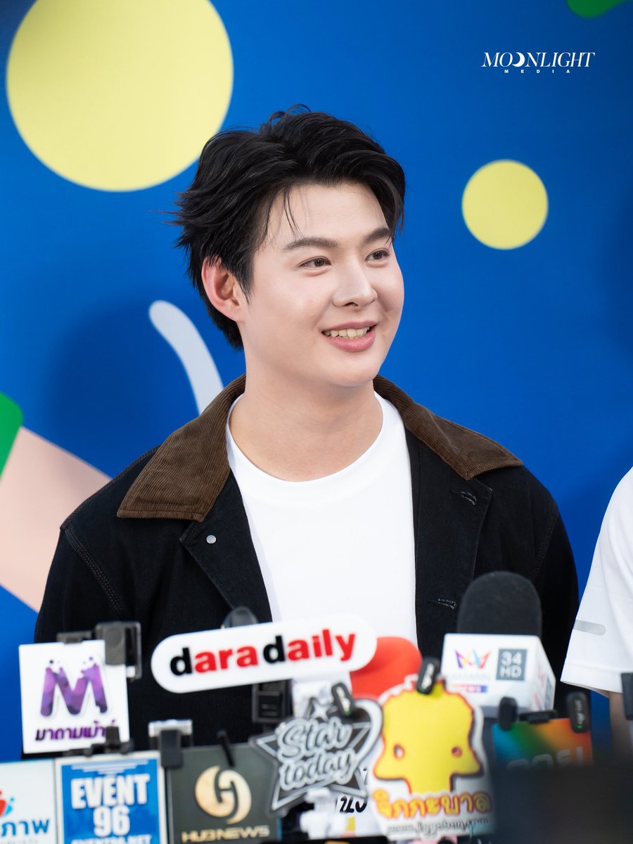 Trend4S's tweet photo. มาเต้นแอโรบิค ดูหนังกัน

#Saint_sup #เซ้นต์ศุภพงษ์
#ขยับไปกับหนัง #ThairathPlus 
#กรมส่งเสริมวัฒนธรรม #กระทรวงวัฒนธรรม https://t.co/3wJJAOwR23