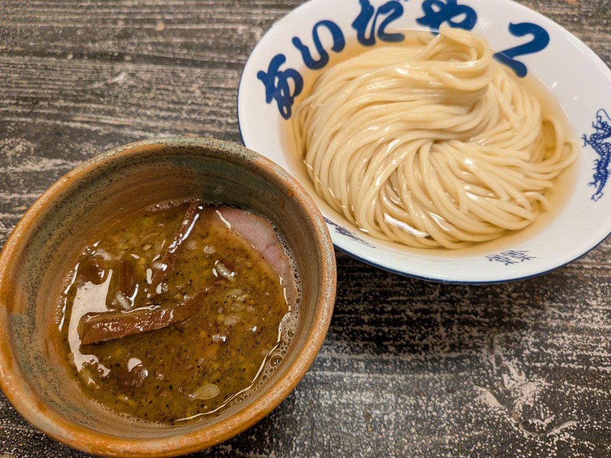 mptolp's tweet photo. 今日は麺を大盛りにして、とにかく麺を、つけ麺を楽しみました。最高に美味しかったです。 https://t.co/GpFG4btkR5