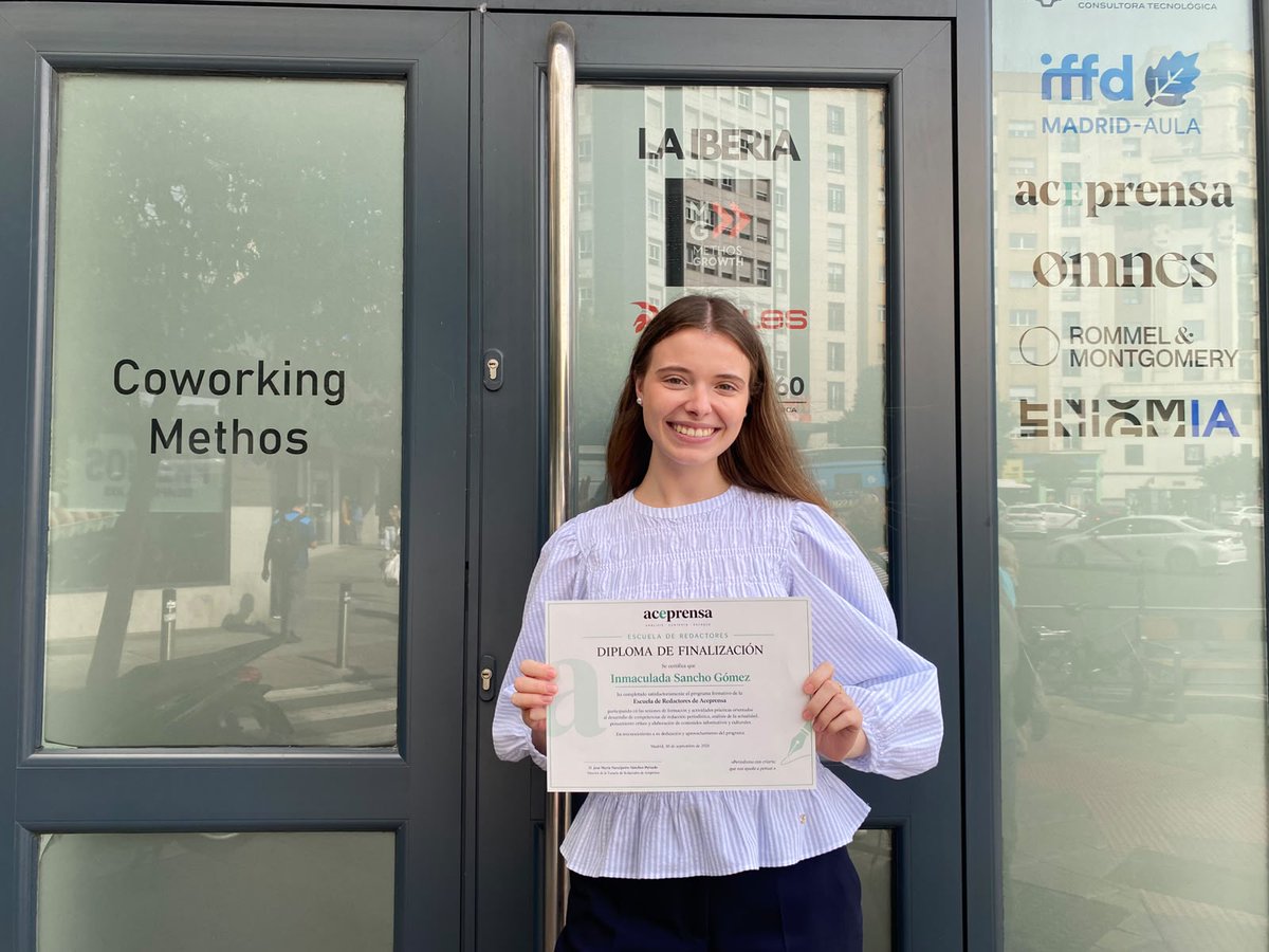 Aceprensa's tweet photo. Hoy despedimos a Inma, que ya tiene su título de la Escuela de Redactores ✍️. 

¡Gracias por formar parte de esta experiencia!

Y si tú también quieres aprender a escribir en un medio real, con encargos y correcciones profesionales, solicita tu plaza: https://t.co/1ITiYFxOFQ https://t.co/k3UwnJagvX
