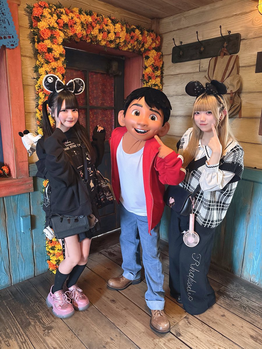 maid_meraru1's tweet photo. 今年もミゲルに会えた🏵️
エクボ、エクボなし、エクボ、エクボなし！やってくれて、大歓喜😭😭🫶🏼🫶🏼🫶🏼 https://t.co/baWXPD68z1
