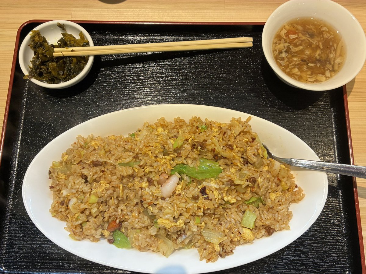 Arn1go's tweet photo. うお、けっこうな量だ。ペース配分を間違えると食い切れないぞ。イッチニ、イッチニ、 https://t.co/dUUj8itMkS