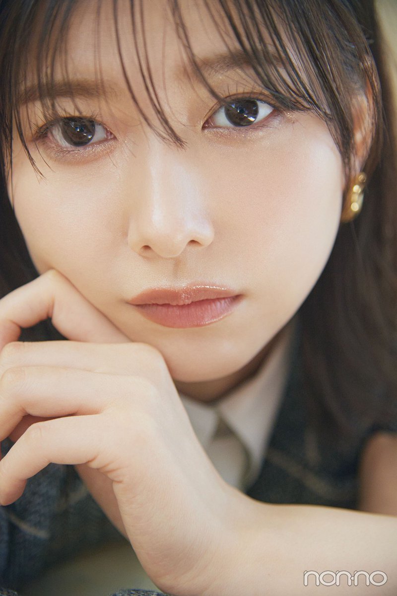 Kaachan0727's tweet photo. 理佐ちゃん櫻坂卒業後も律儀にライブ見に来てくれてたけど、表舞台からいなくなったからライブも見に来なくて、なんていうか元気そうだなっていう確認がオタク���ベルじゃ一生できないのが辛い。インスタとかも一切やらなくてキッパリさっぱりしてて理佐ちゃんって感じでかっこいいけど、お顔見たいよ🥲 https://t.co/jlTtOf81nw