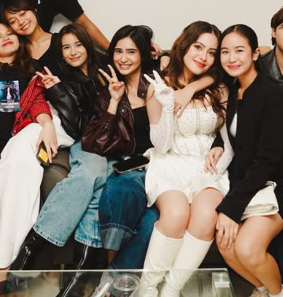 cap4krys's tweet photo. can i just say na aside from caprice, natuwa rin talaga ako kay eliza :( nasa pampanga siya that day for her movie promo pero umattend pa rin siya sa becoming concert 🥹 you just know how much she loves tala HUHU i love you kryseli (and lite !! sana makumpleto na kayo ulit) https://t.co/DEwNsOyYfC